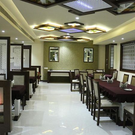 Hotel Ashish Continental Phagwāra Buitenkant foto