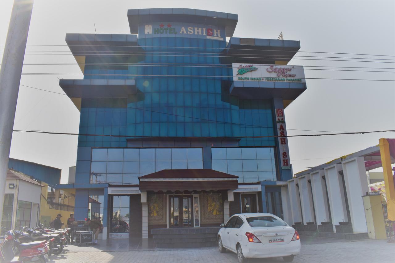 Hotel Ashish Continental Phagwāra Buitenkant foto