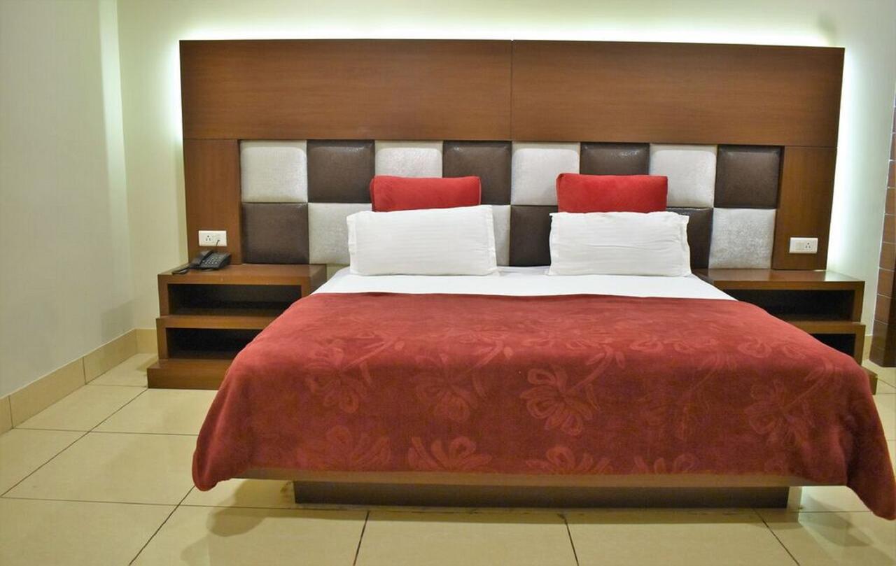 Hotel Ashish Continental Phagwāra Buitenkant foto