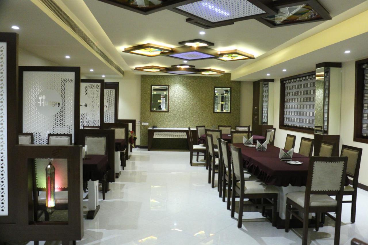 Hotel Ashish Continental Phagwāra Buitenkant foto